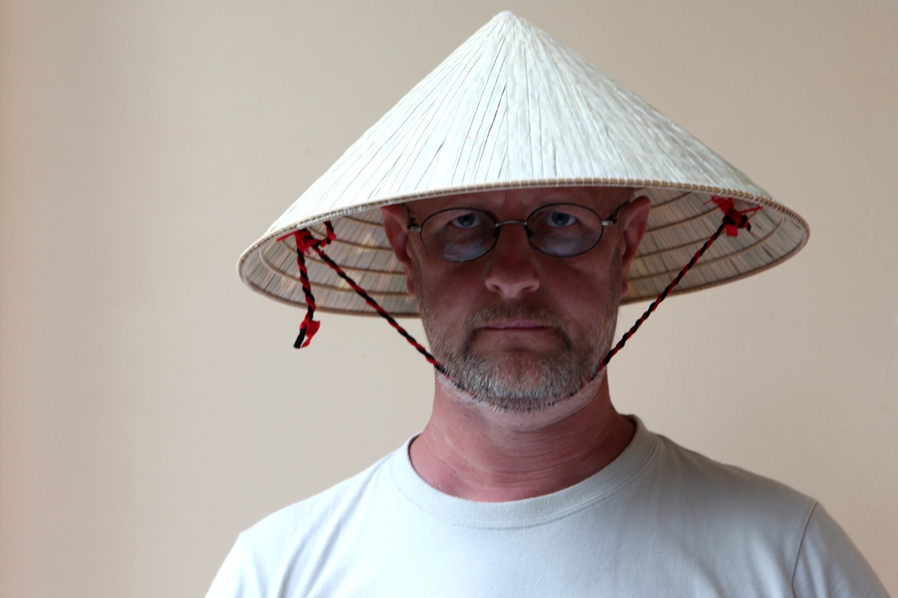 Что везут из Вьетнама туристы (фото шляпы)