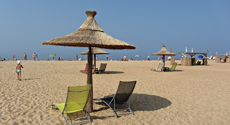 Рейтинг отелей Витязево с бассейном и собственным пляжем ближе к морю